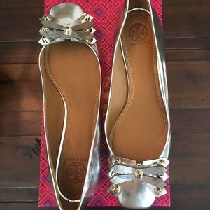 Tory Burch Aurora Metallic Flat Silver
